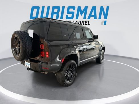 Used 2020 Land Rover Defender 110 SE image 8