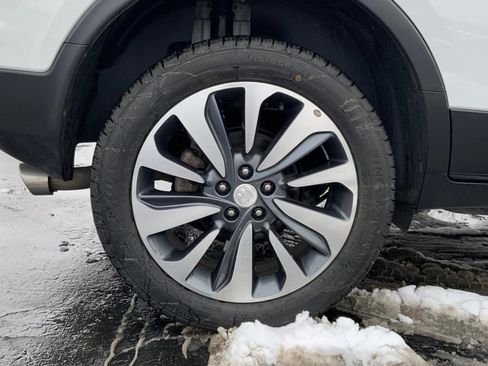 Used 2022 Buick Encore Preferred w/ Safety Package image 28