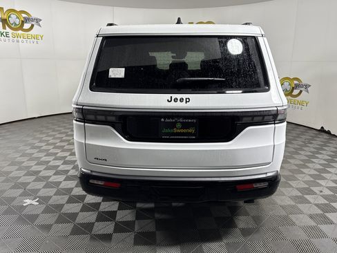 New 2026 Jeep Grand Wagoneer 4WD w/ Premium Group I image 7