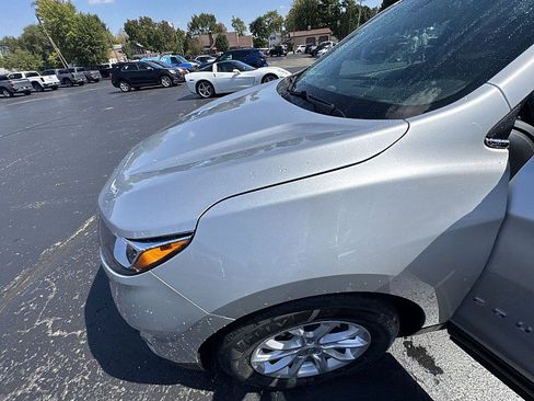 Used 2021 Chevrolet Equinox LT image 28