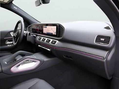 Certified 2025 Mercedes-Benz GLE 450 4MATIC image 11