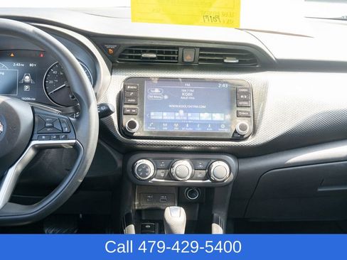 Used 2023 Nissan Kicks SV w/ Interior Electronics Package FWD image 33