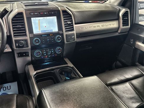 Used 2021 Ford F250 Lariat image 27