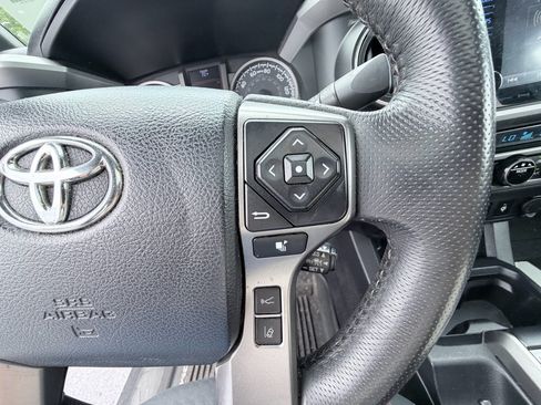 Used 2018 Toyota Tacoma Limited AWD/4WD image 13