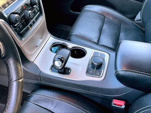 Used 2015 Jeep Grand Cherokee Limited w/ Luxury Group II image 15