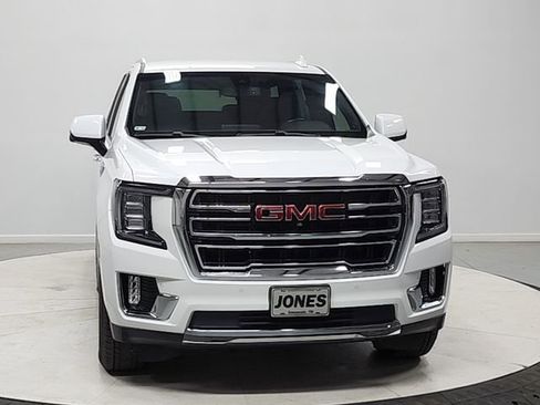 Used 2021 GMC Yukon SLT w/ SLT Luxury Package image 2