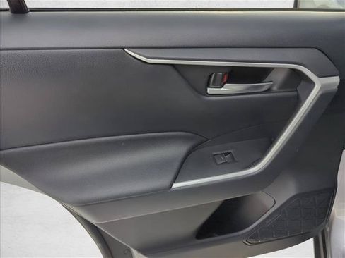 Certified 2025 Toyota RAV4 XLE AWD/4WD image 9