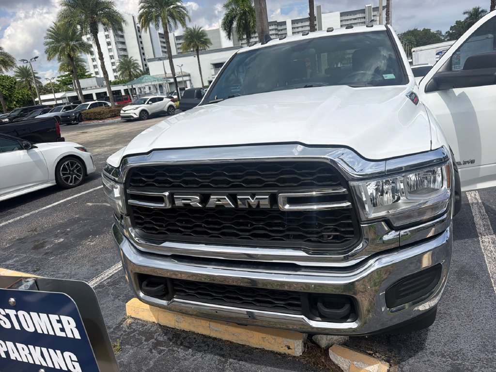 Used 2022 RAM 2500 Tradesman w/ Chrome Appearance Group AWD/4WD image 1