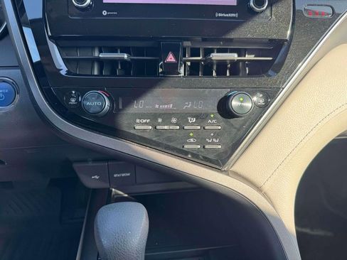 Used 2022 Toyota Camry LE FWD image 31
