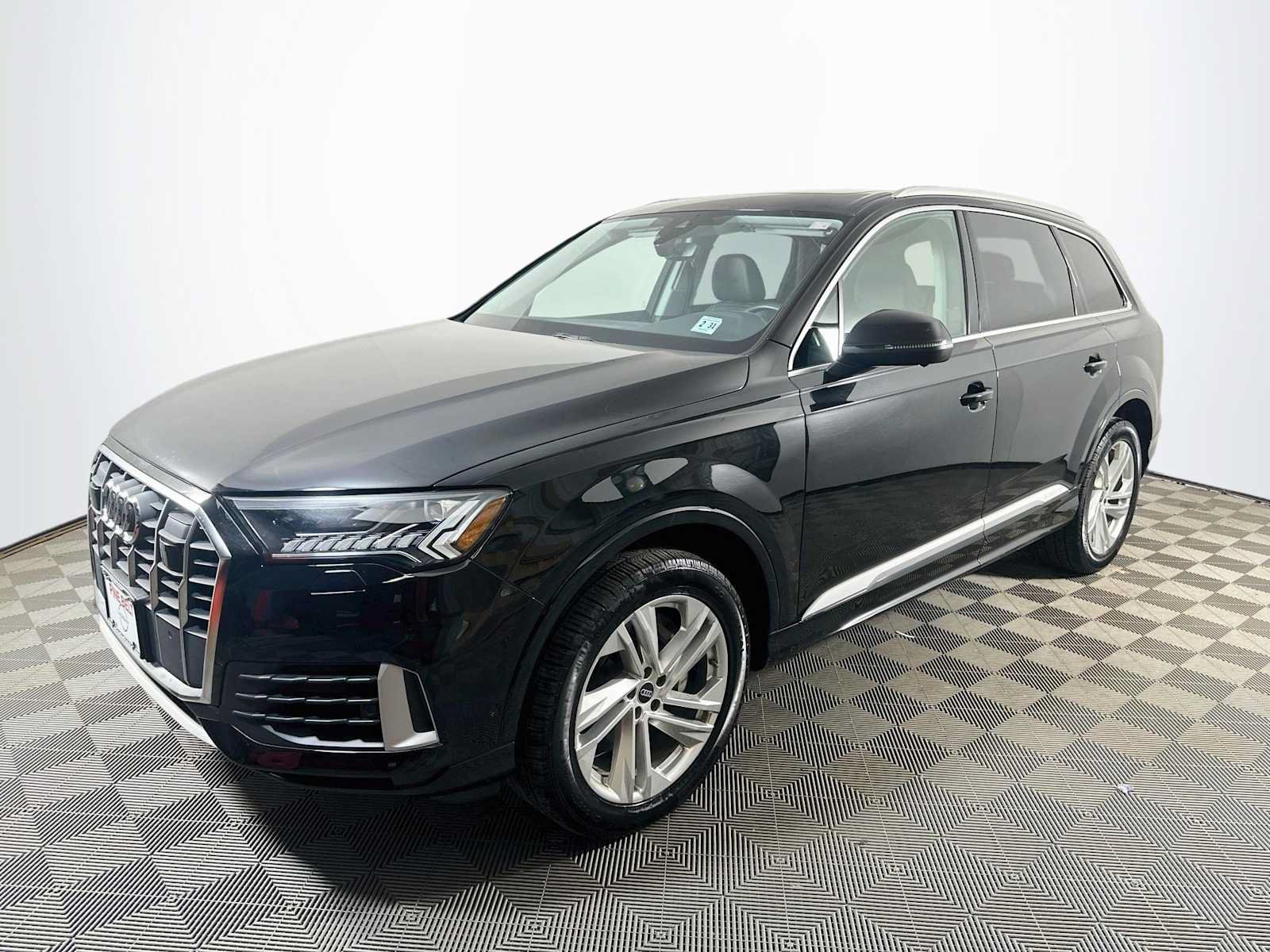 Used 2024 Audi Q7 3.0T Premium Plus AWD/4WD image 1