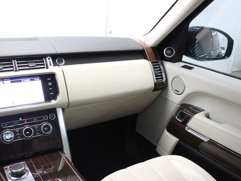 Used 2013 Land Rover Range Rover Supercharged image 18