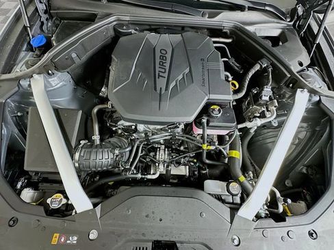 Certified 2026 Genesis G70 2.5T Prestige RWD image 32