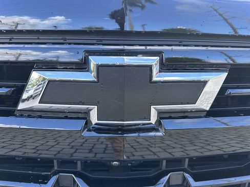 Used 2024 Chevrolet Silverado 1500 LT Trail Boss w/ LT Trail Boss Premium Package AWD/4WD image 10