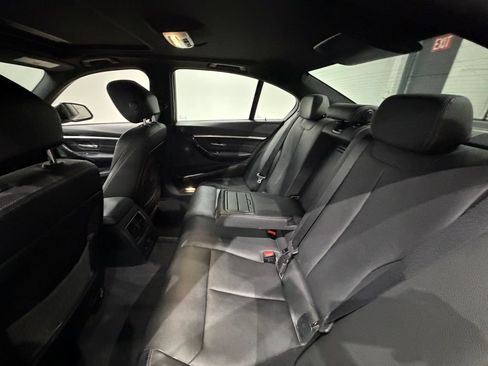 Used 2017 BMW 340i xDrive Sedan AWD/4WD image 31