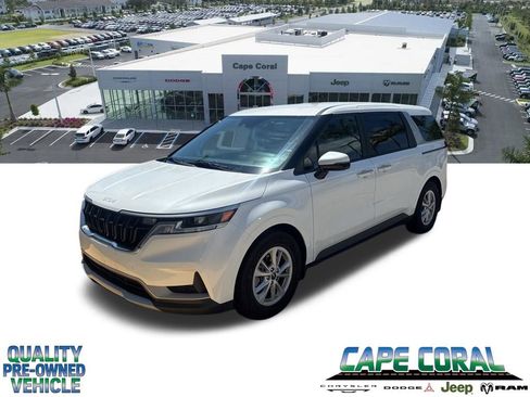 Used 2022 Kia Carnival LX FWD image 1