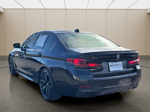 Used 2023 BMW M550i xDrive w/ Dynamic Handling Package image 3