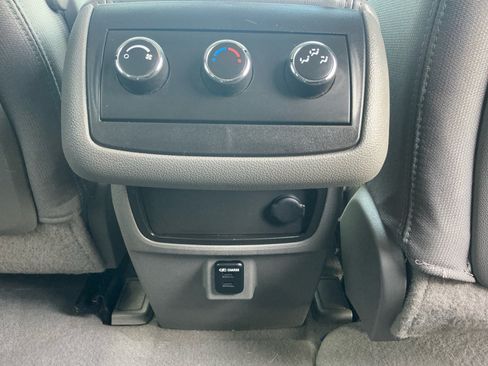 Used 2016 Chevrolet Traverse LS FWD image 29