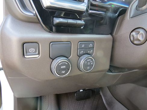 Certified 2022 Chevrolet Silverado 1500 LTZ w/ LTZ Premium Package RWD image 22