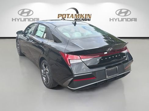 New 2026 Hyundai Elantra Limited FWD image 7
