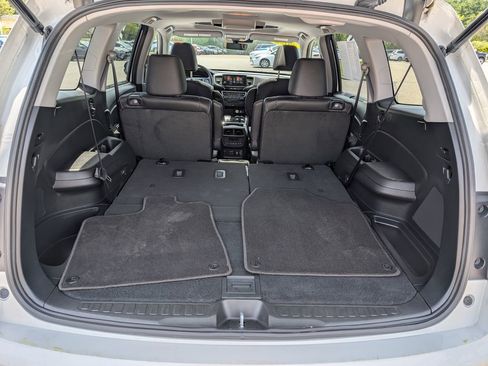Used 2022 Honda Pilot Touring image 13