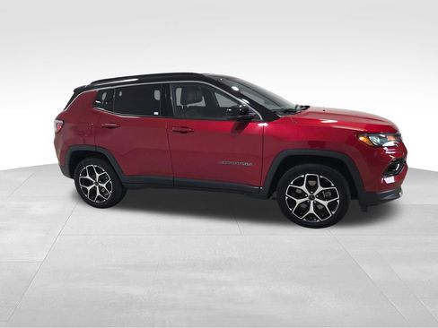 Used 2025 Jeep Compass Limited AWD/4WD image 27
