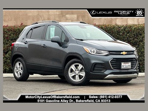Used 2022 Chevrolet Trax LT w/ LT Convenience Package image 1