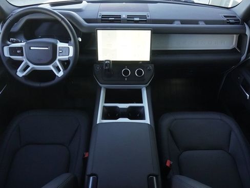 New 2026 Land Rover Defender 110 X-Dynamic SE image 9