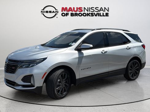 Used 2022 Chevrolet Equinox RS w/ RS Leather Package FWD image 5