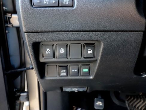 Used 2020 Nissan Rogue S image 53