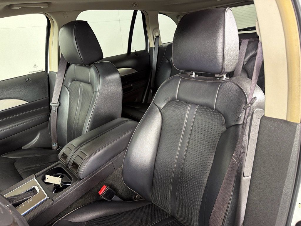 Used 2013 Lincoln MKX AWD image 13