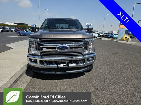 Used 2019 Ford F250 XLT w/ XLT Premium Package AWD/4WD image 6