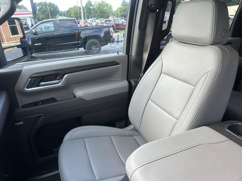 Used 2025 GMC Sierra 2500 SLT w/ Texas SLT Premium Package AWD/4WD image 23