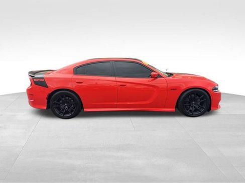 Used 2017 Dodge Charger R/T RWD image 7