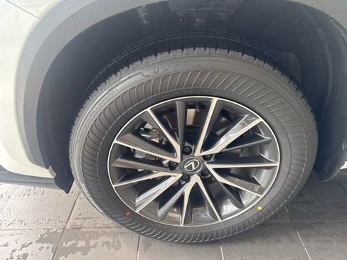 Used 2025 Lexus NX 250 FWD w/ Accessory Package (2T) image 2