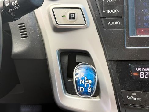 Used 2013 Toyota Prius V Two image 19