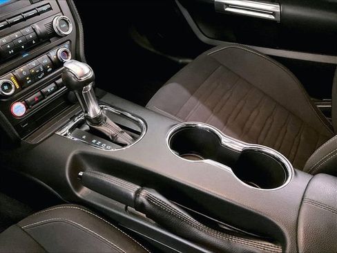Used 2017 Ford Mustang Coupe RWD image 15