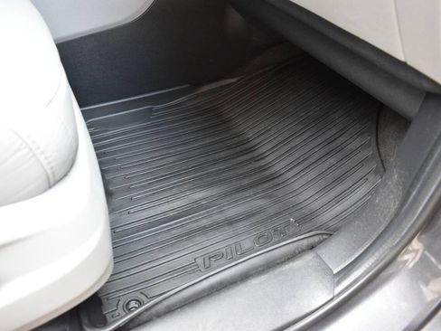 Used 2019 Honda Pilot Elite image 28