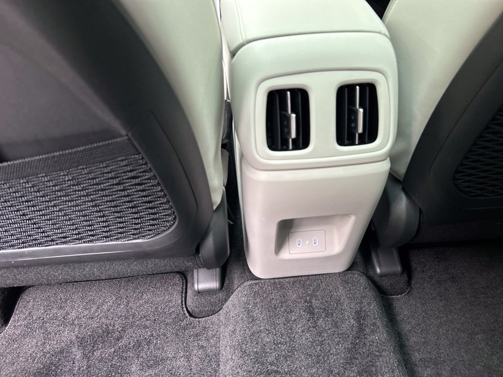 Used 2025 Hyundai Tucson Limited FWD image 30