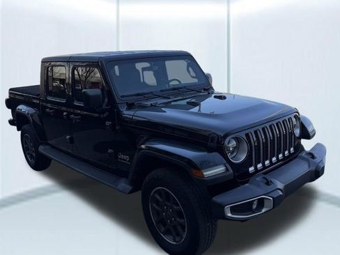 Used 2021 Jeep Gladiator Overland w/ Popular Equipment Package image 2