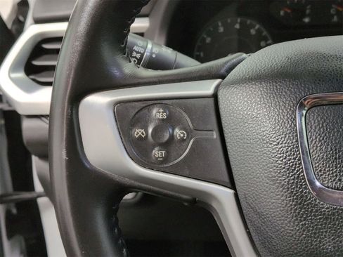 Used 2019 GMC Acadia SLE image 23