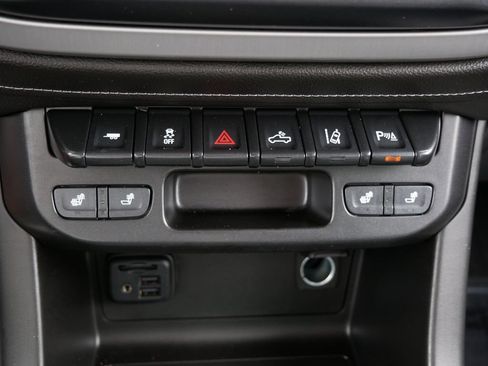 Used 2020 GMC Canyon SLT w/ Driver Alert Package AWD/4WD image 23