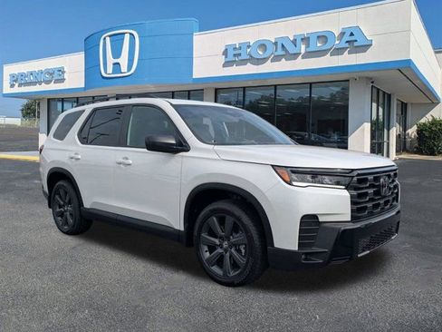 New 2026 Honda Pilot Sport image 2