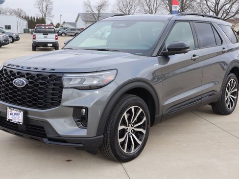 New 2026 Ford Explorer ST-Line image 1