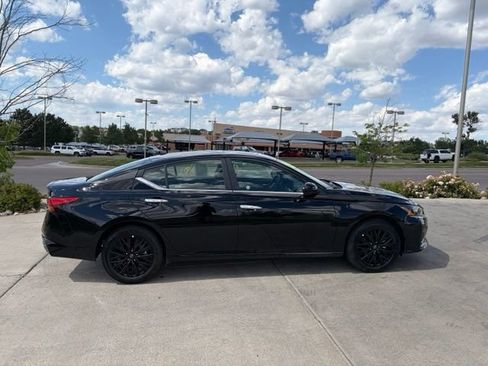 Used 2025 Nissan Altima 2.5 SV w/ SV Special Edition Package AWD/4WD image 9