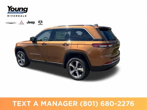 New 2026 Jeep Grand Cherokee Limited w/ Luxury Tech Group II AWD/4WD image 3