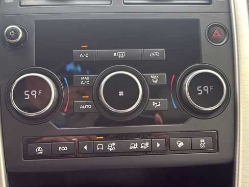 Used 2018 Land Rover Discovery Sport SE AWD/4WD image 26