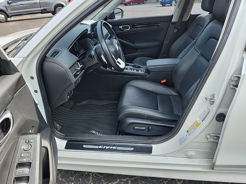 Used 2023 Honda Civic Touring image 32