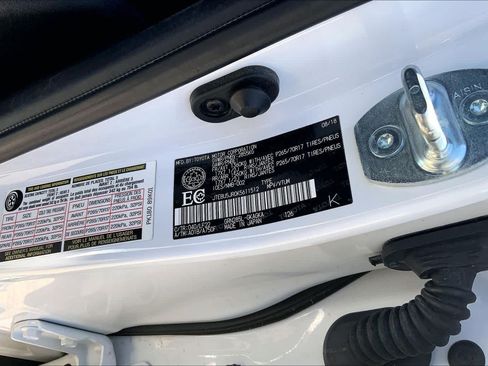 Used 2019 Toyota 4Runner SR5 AWD/4WD image 34