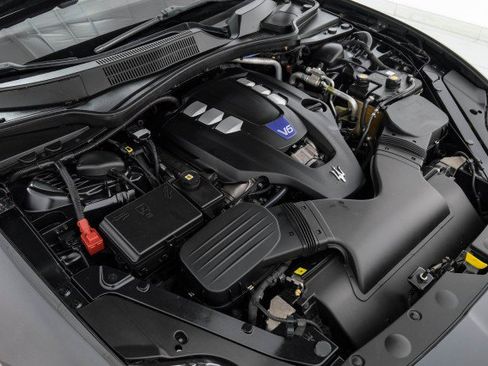 Used 2016 Maserati Quattroporte S RWD image 53