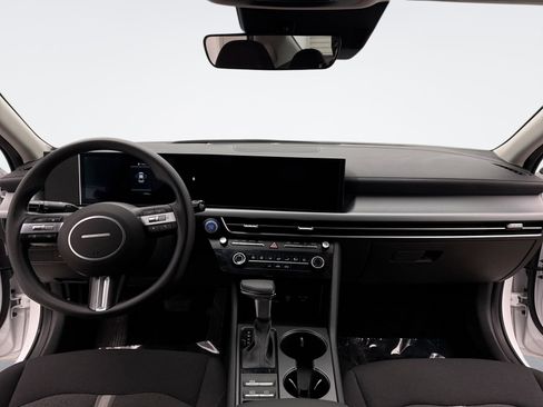 Used 2025 Hyundai Sonata SE image 14